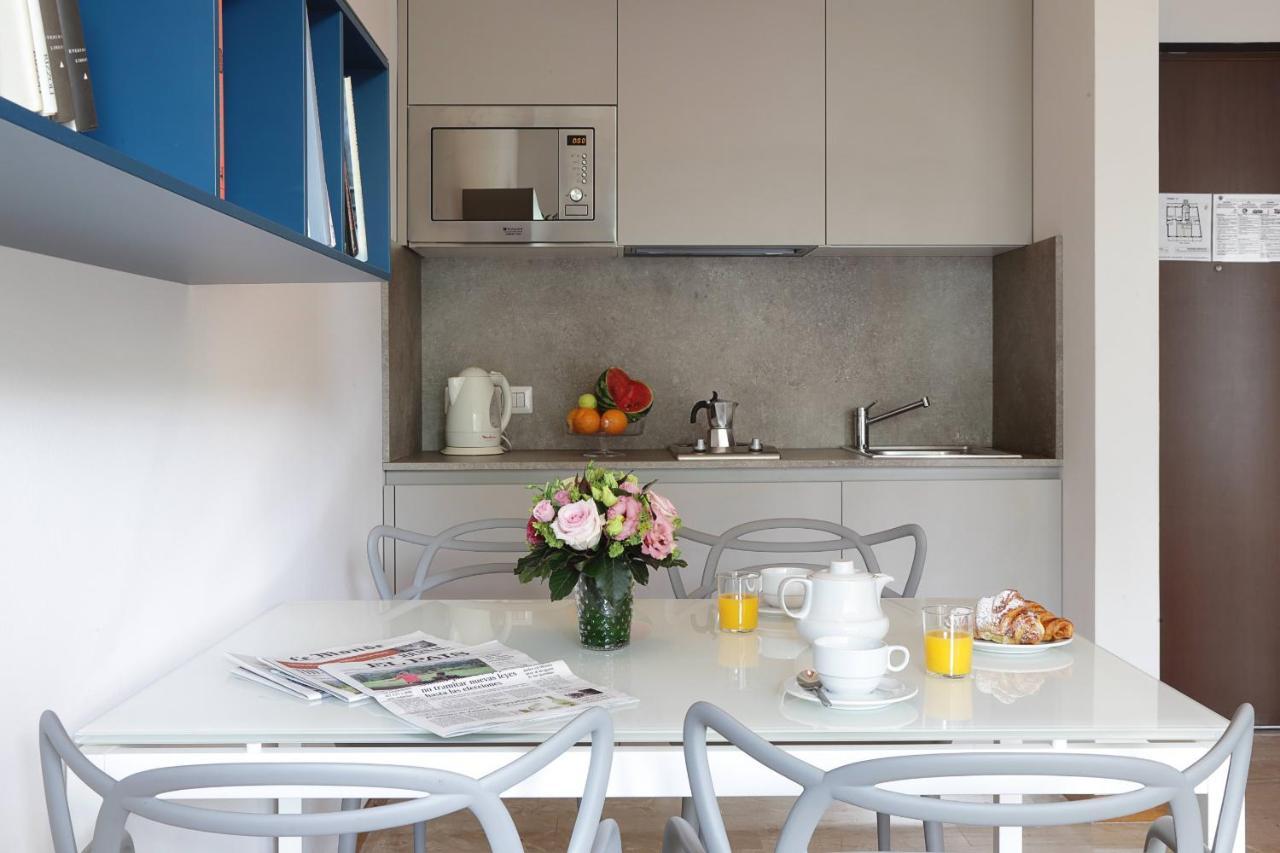 Contempora Apartments - Elvezia 8 - E22 Milan Bagian luar foto